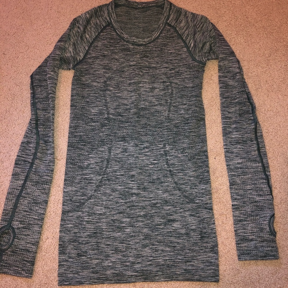 Lululemon long sleeve top